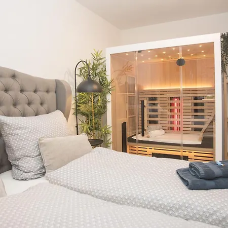 With Balcony - Private Sauna - Free Private Parking In Garage